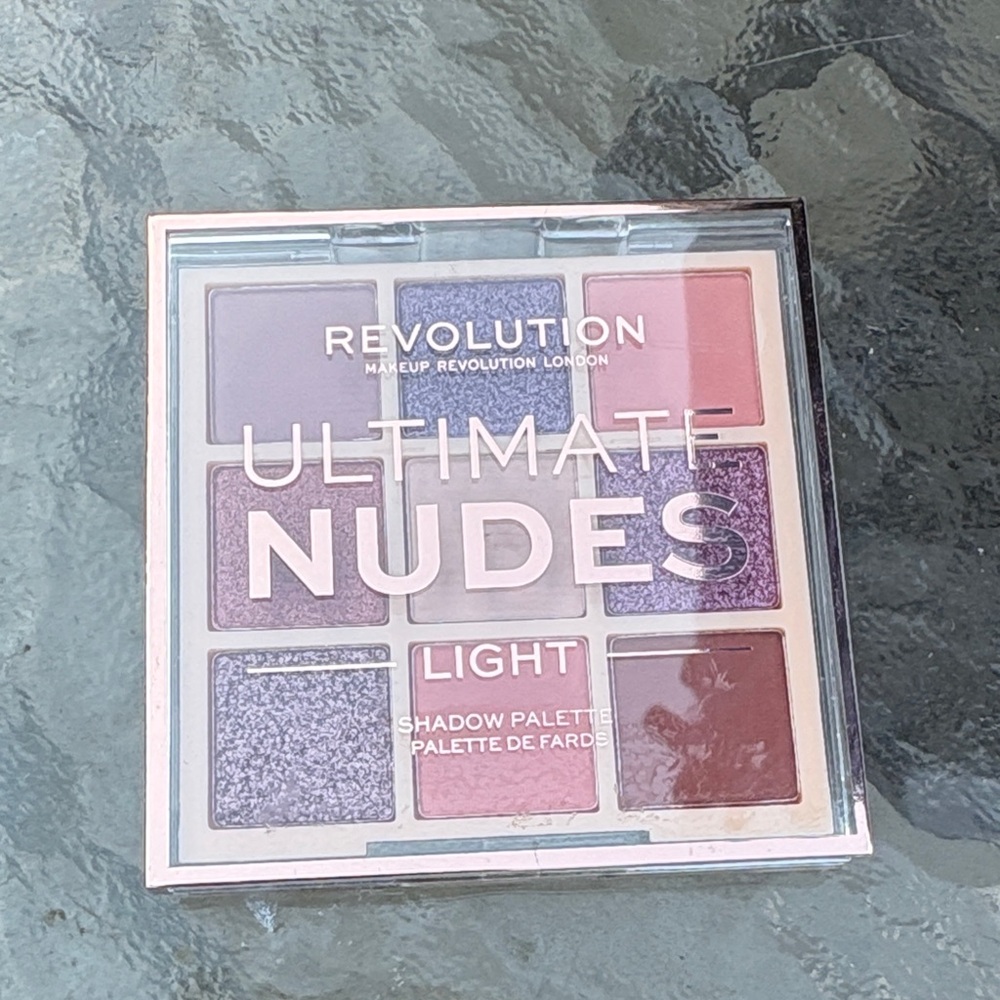 Revolution Nudes Light Eyeshadow Palette